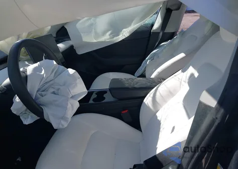 2023 Tesla Model 3 Long Range Dual Motor All-Wheel Drive z USA, uszkodzony, nr VIN 5YJ3E1EB9PF390431